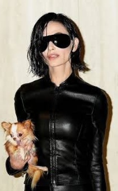 581 De grote witte man en de graatmagere